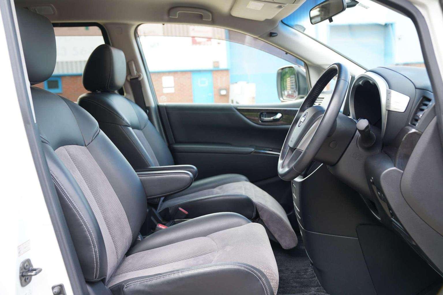 2010 NISSAN ELGRAND 2010 NISSAN ELGRAND