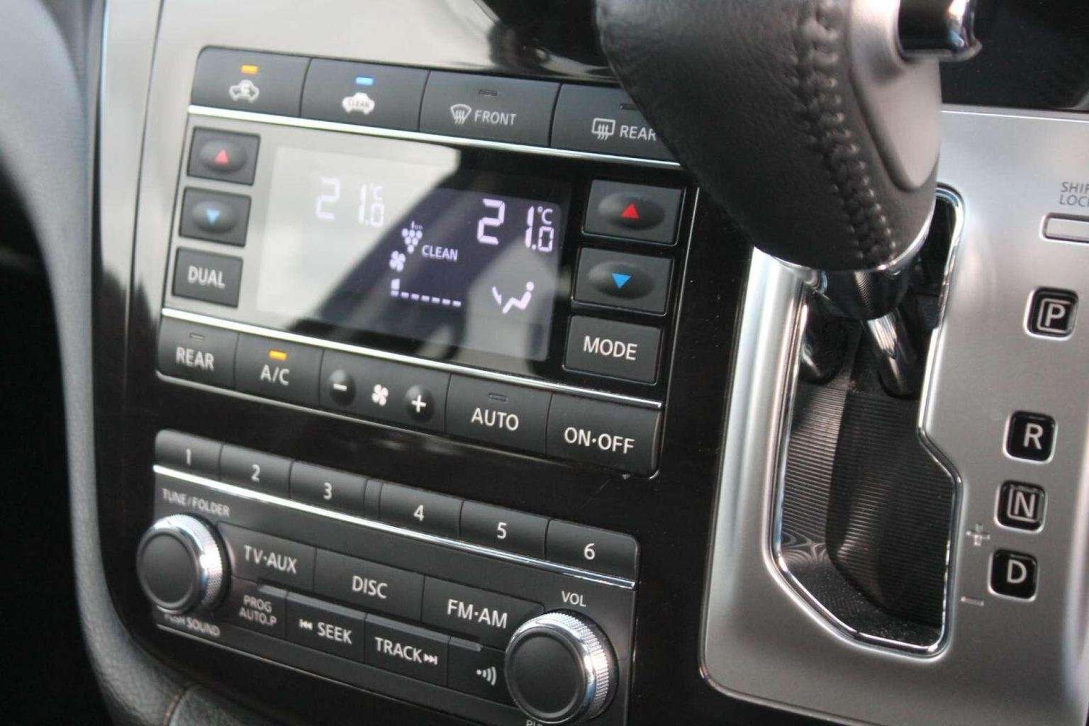 2011 NISSAN ELGRAND 2011 NISSAN ELGRAND