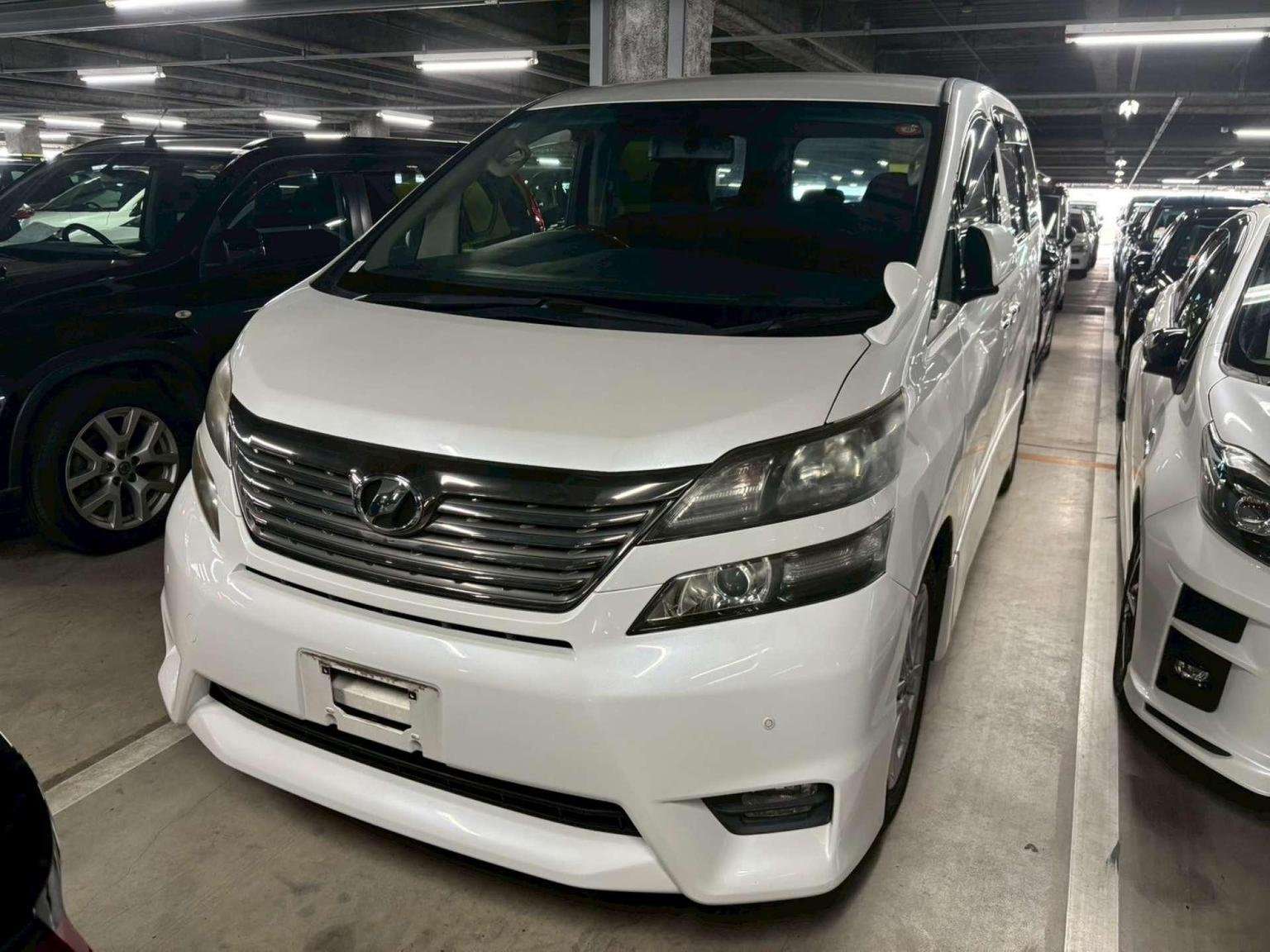 A 2010 TOYOTA VELLFIRE 2.4Z PLATINUM SELECTION 5DR 7 SEATS A 2010 TOYOTA VELLFIRE 2.4Z PLATINUM SELECTION 5DR 7 SEATS