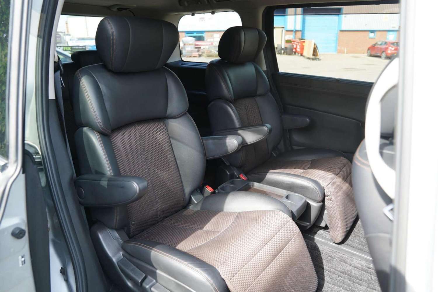 2011 NISSAN ELGRAND 2011 NISSAN ELGRAND