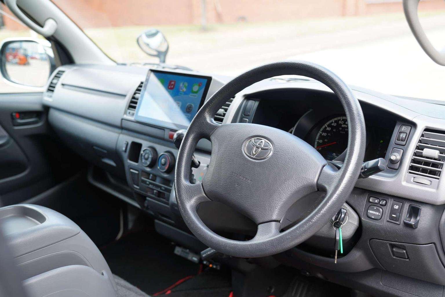 2010 TOYOTA HIACE 2010 TOYOTA HIACE