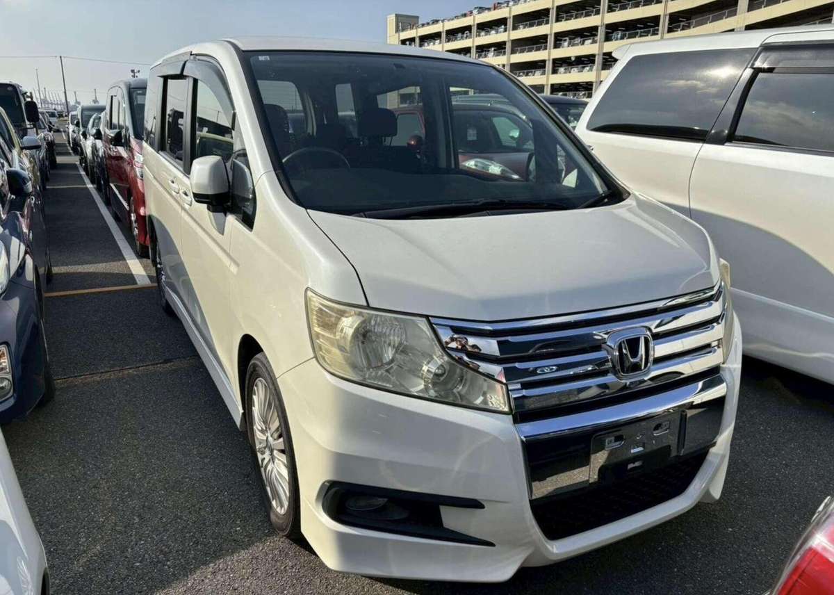 Check out this Honda Stepwagon 2010 Petrol Automatic