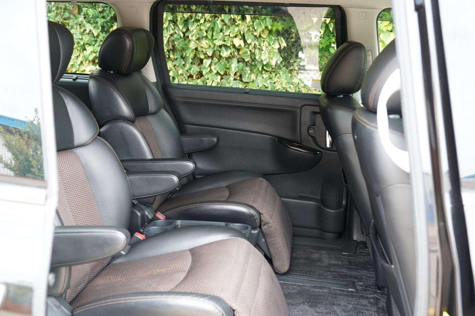 2011 NISSAN ELGRAND 2011 NISSAN ELGRAND