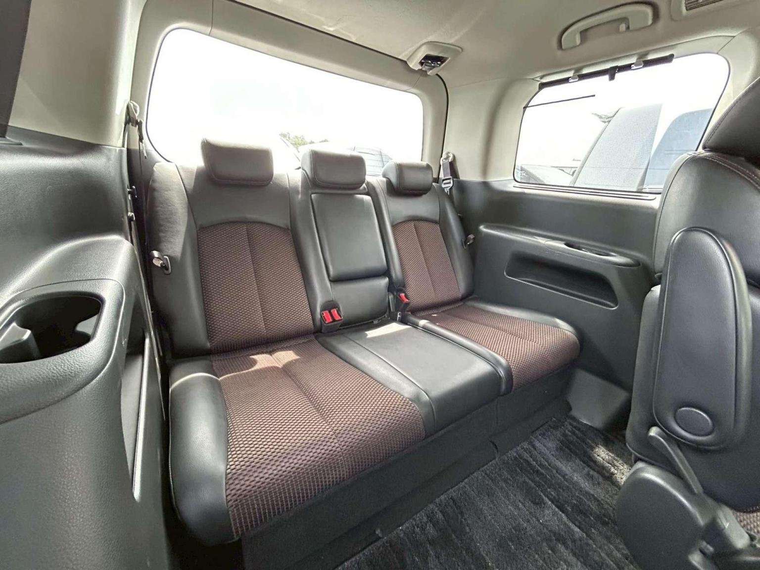 2012 NISSAN ELGRAND 2012 NISSAN ELGRAND