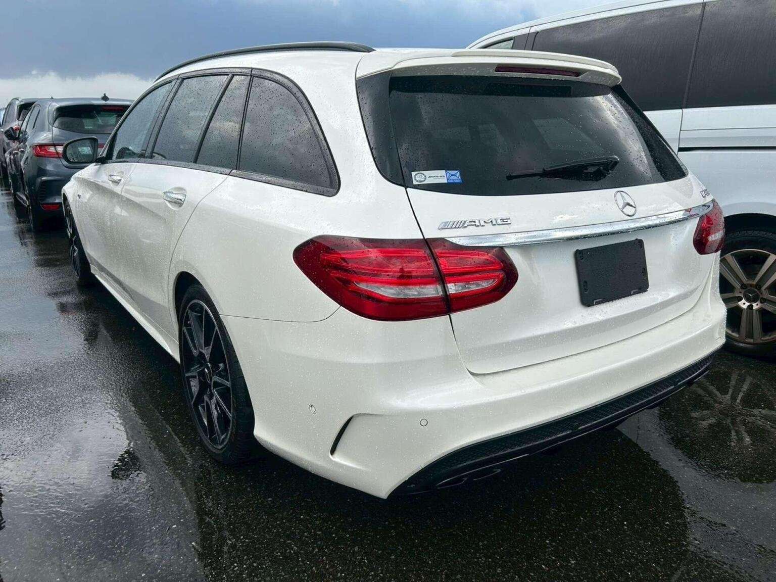 A 2016 MERCEDES-BENZ C CLASS 3.0 C43 V6 AMG (Premium) G-Tronic+ 4MATIC Euro 6 (s/s) 5dr A 2016 MERCEDES-BENZ C CLASS 3.0 C43 V6 AMG (Premium) G-Tronic+ 4MATIC Euro 6 (s/s) 5dr