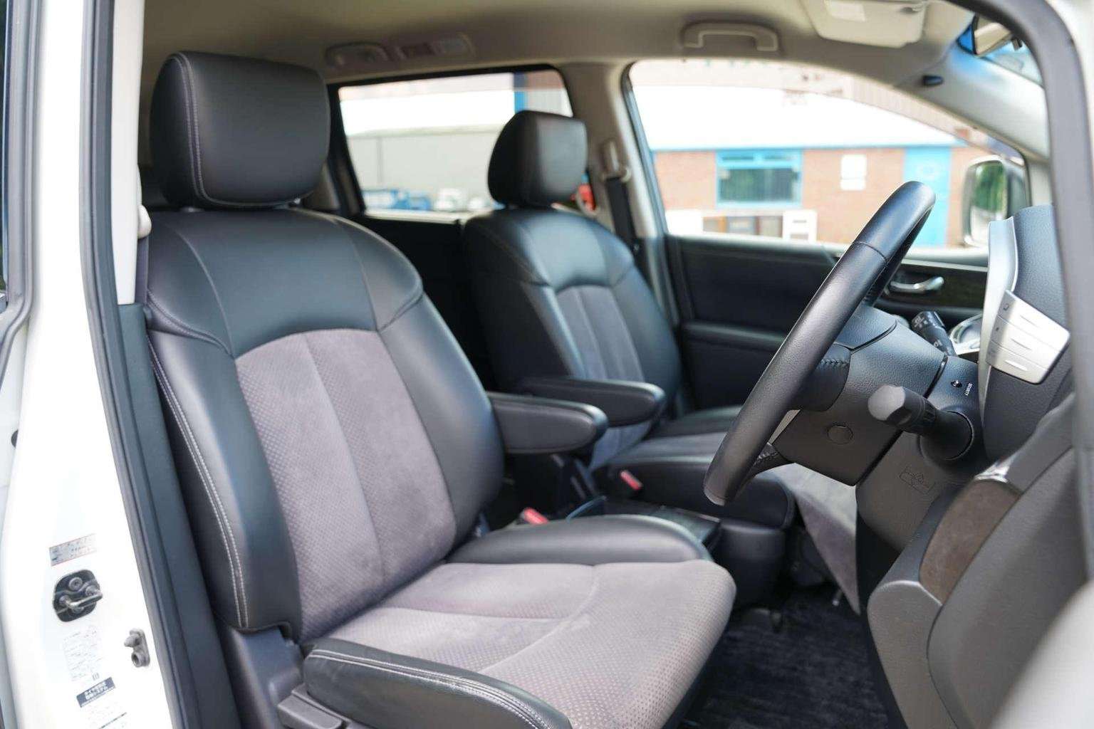 2010 NISSAN ELGRAND 2010 NISSAN ELGRAND