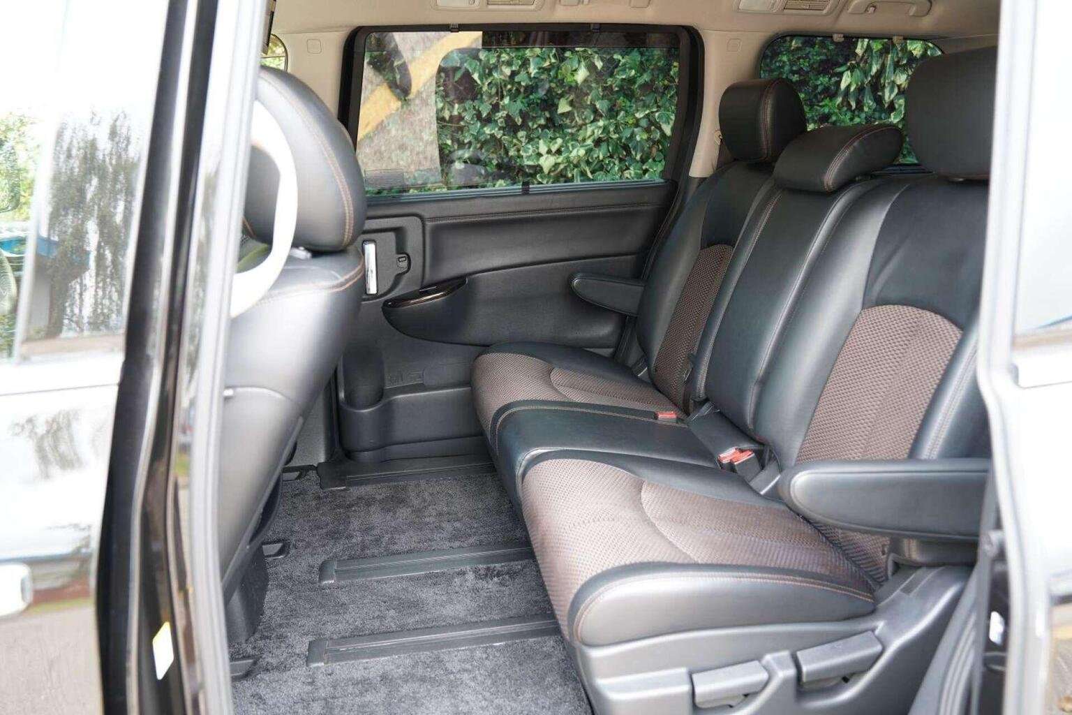 2011 NISSAN ELGRAND 2011 NISSAN ELGRAND