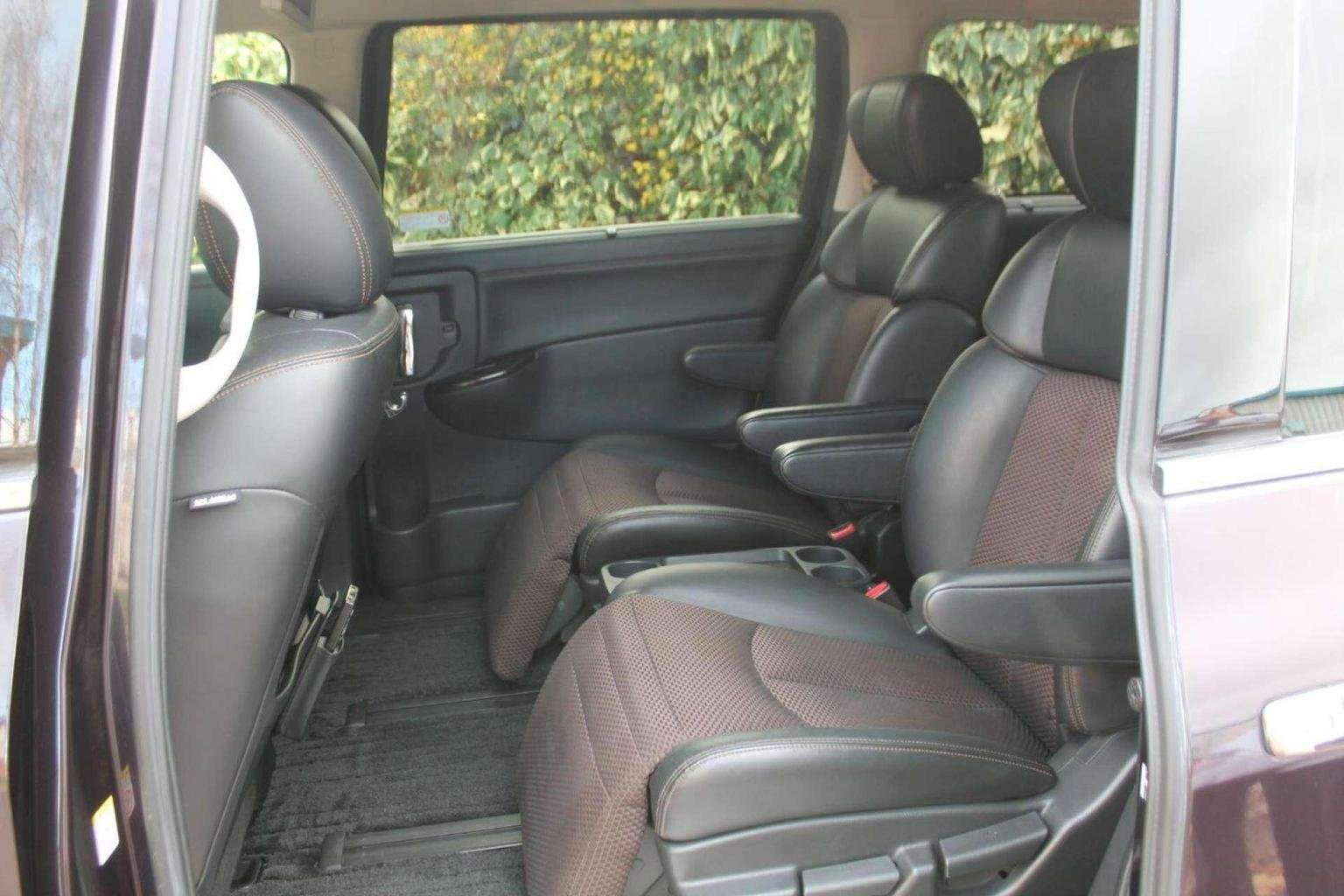 2011 NISSAN ELGRAND 2011 NISSAN ELGRAND