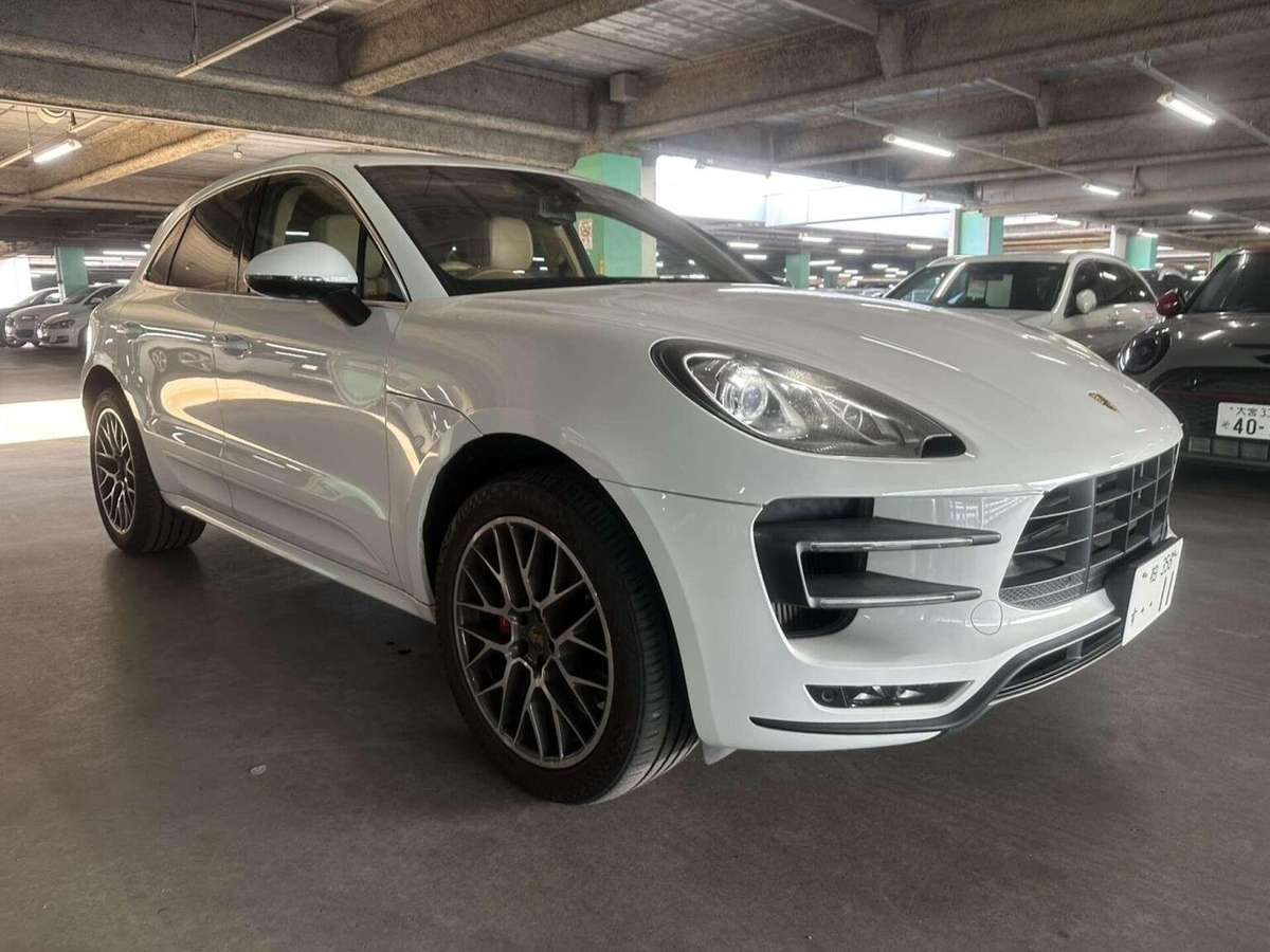 Check out this Porsche Macan 2015 Petrol Automatic