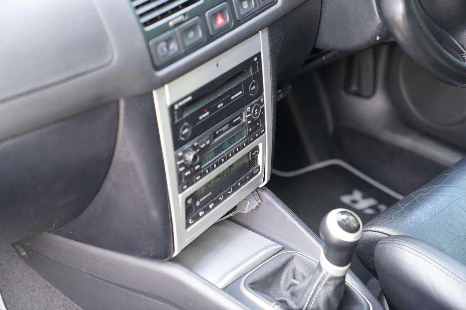 2003 VOLKSWAGEN GOLF 2003 VOLKSWAGEN GOLF