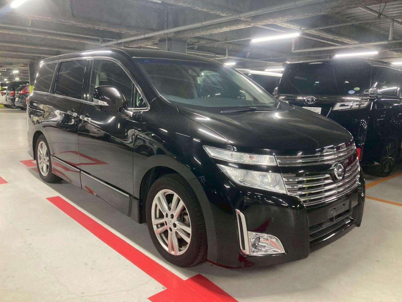 A 2010 NISSAN ELGRAND 3.5 Highway Star Premium 5dr 7 Seats A 2010 NISSAN ELGRAND 3.5 Highway Star Premium 5dr 7 Seats