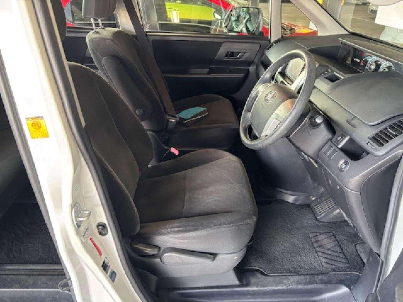 2012 TOYOTA VOXY 2012 TOYOTA VOXY