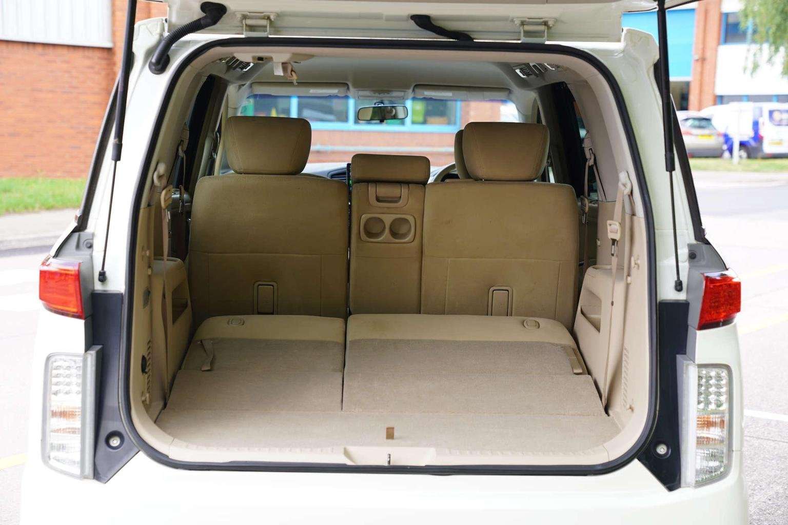 2011 NISSAN ELGRAND 2011 NISSAN ELGRAND