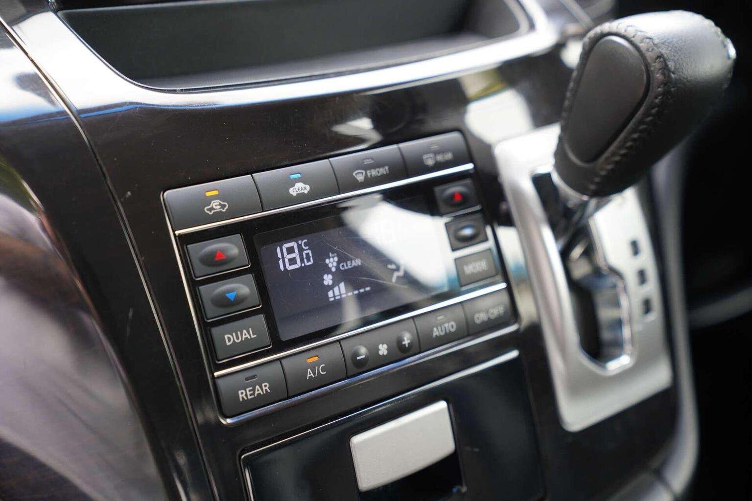 2011 NISSAN ELGRAND 2011 NISSAN ELGRAND