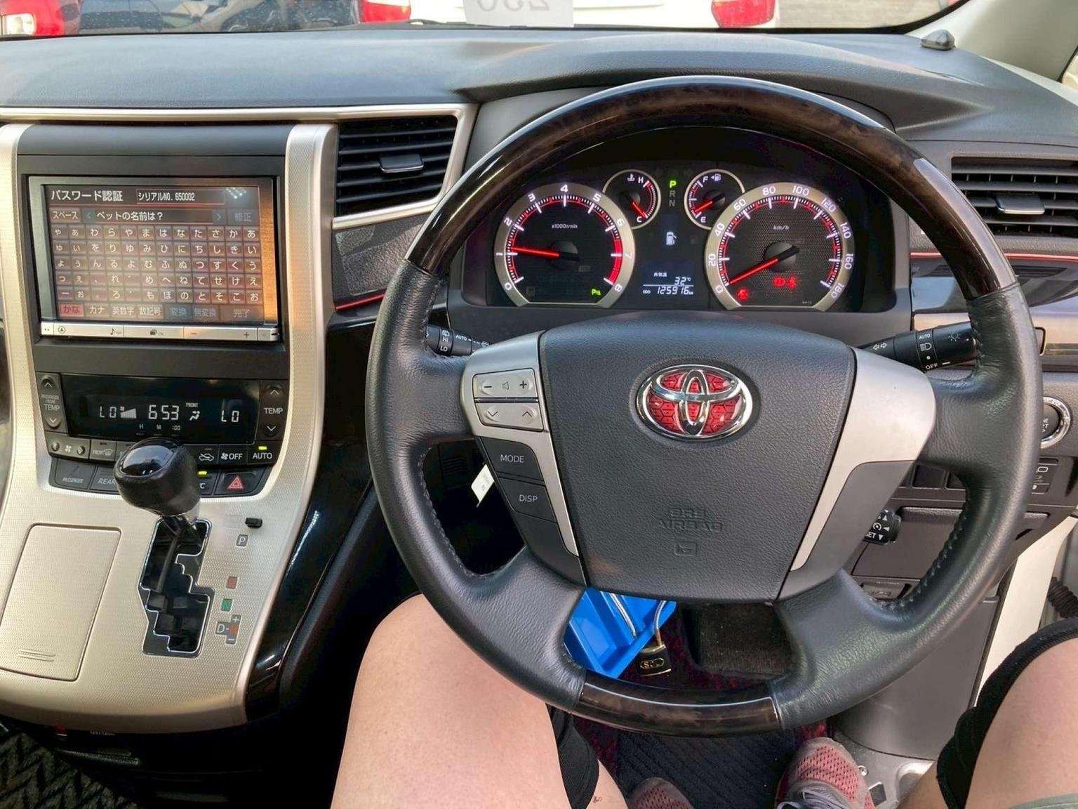 2013 TOYOTA VELLFIRE 2013 TOYOTA VELLFIRE