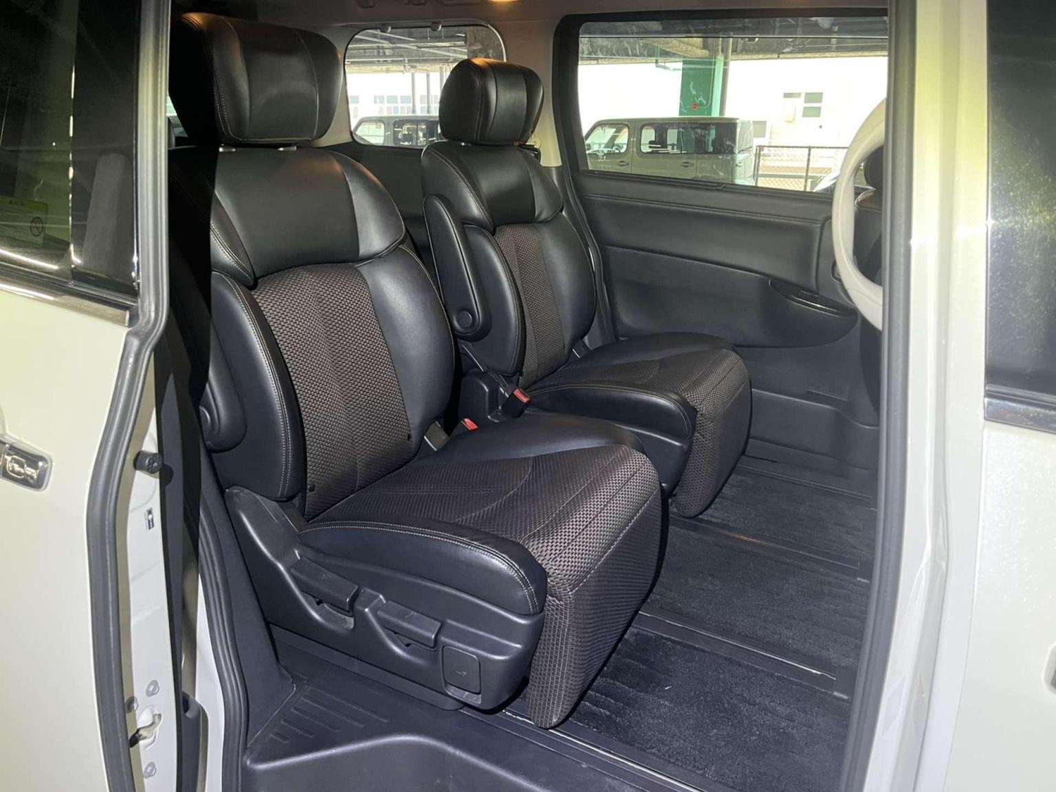 2012 NISSAN ELGRAND 2012 NISSAN ELGRAND