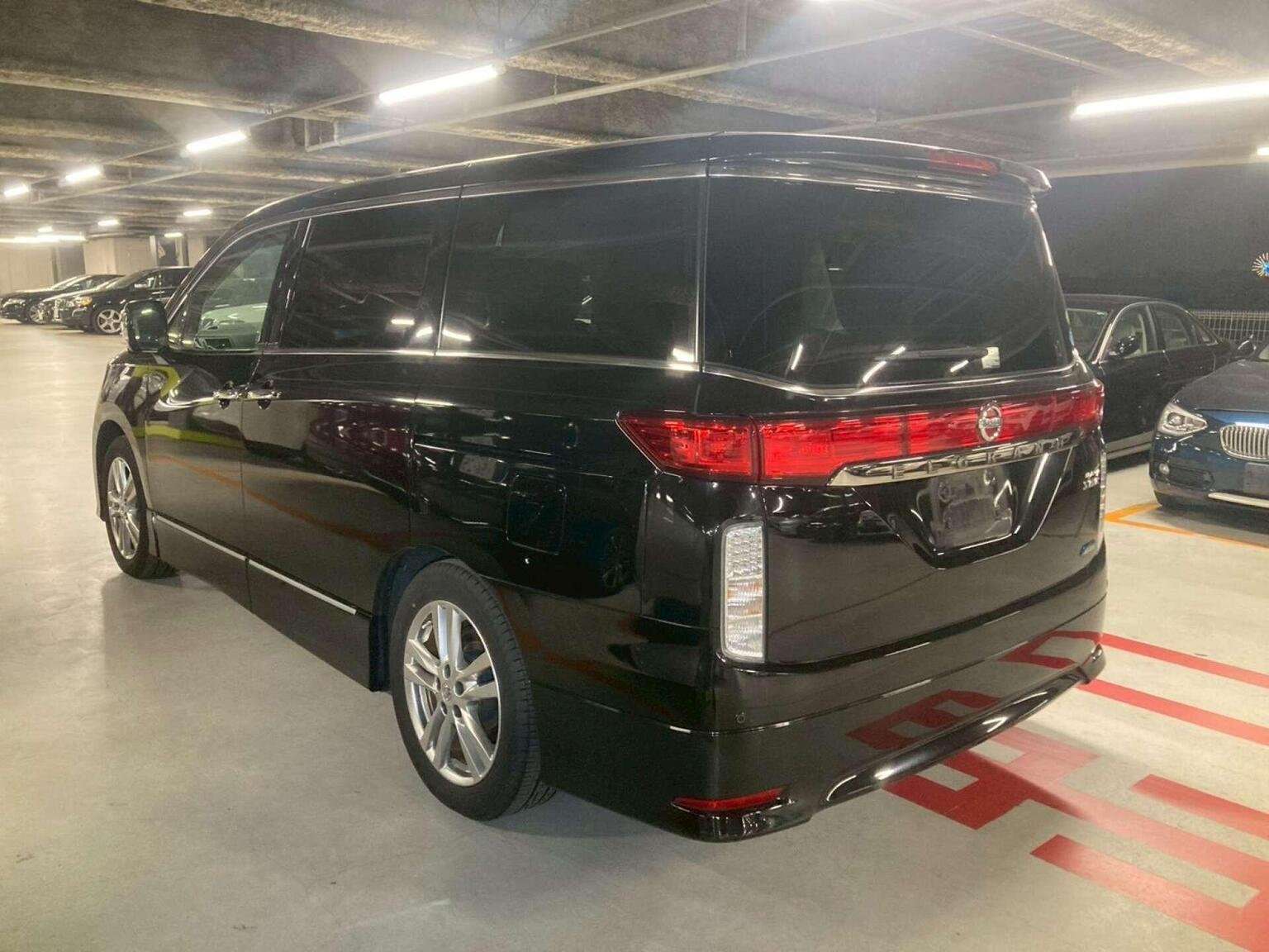 A 2010 NISSAN ELGRAND 3.5 Highway Star Premium 5dr 7 Seats A 2010 NISSAN ELGRAND 3.5 Highway Star Premium 5dr 7 Seats