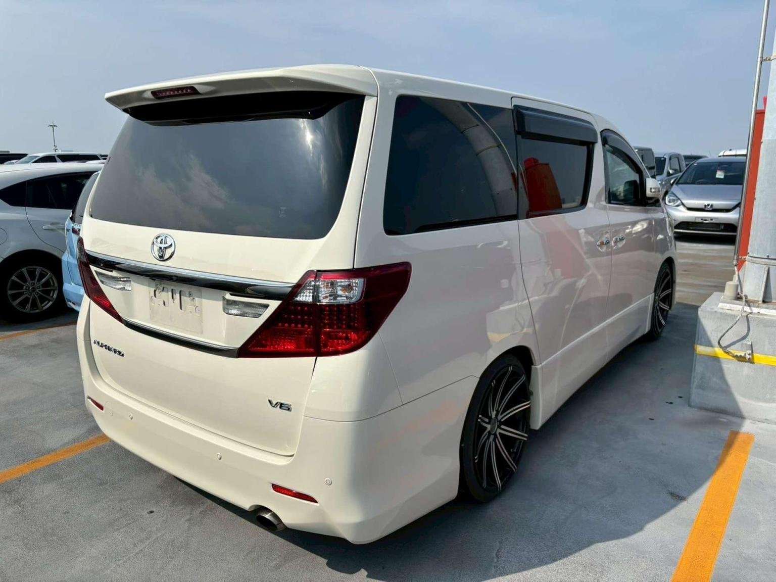 2013 TOYOTA ALPHARD 2013 TOYOTA ALPHARD