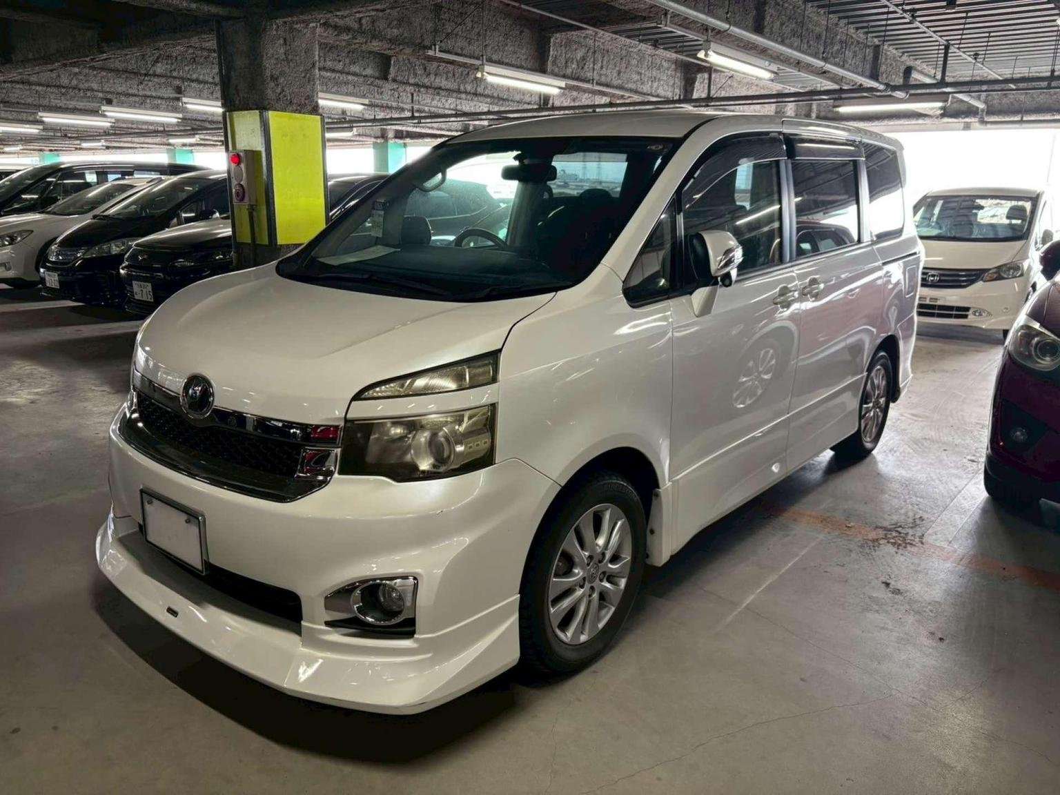 2010 TOYOTA VOXY 2010 TOYOTA VOXY