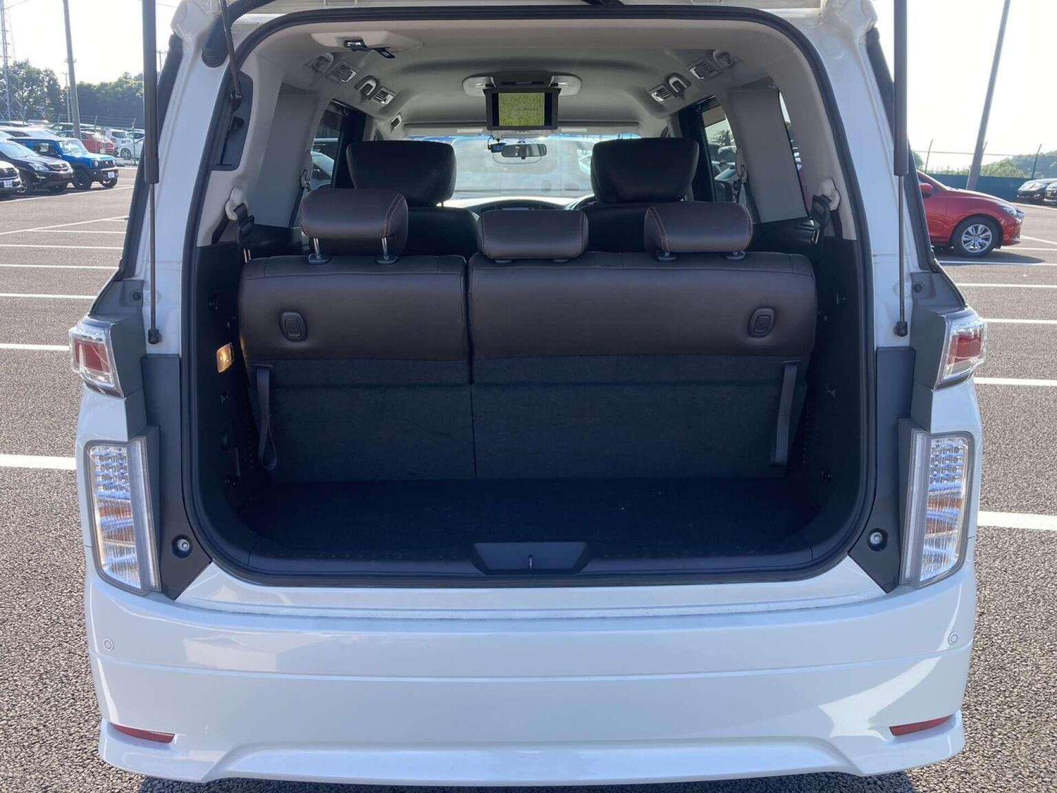 2010 NISSAN ELGRAND 2010 NISSAN ELGRAND