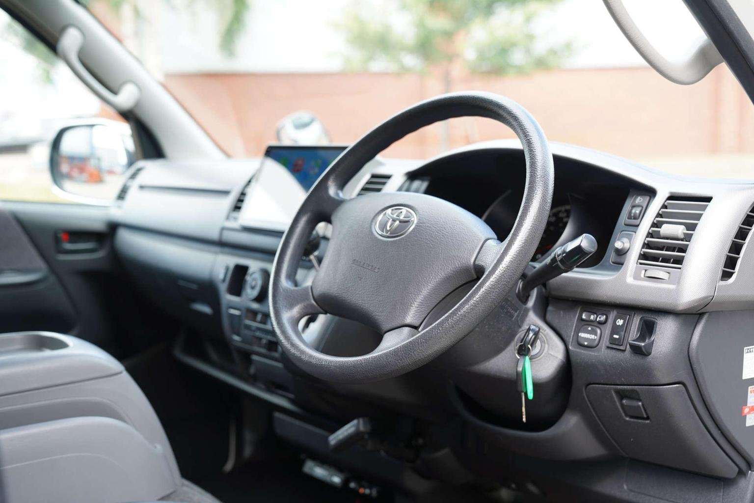 2010 TOYOTA HIACE 2010 TOYOTA HIACE