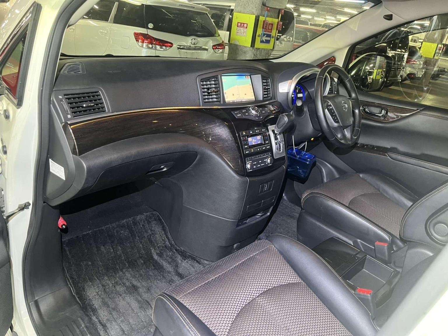 2012 NISSAN ELGRAND 2012 NISSAN ELGRAND