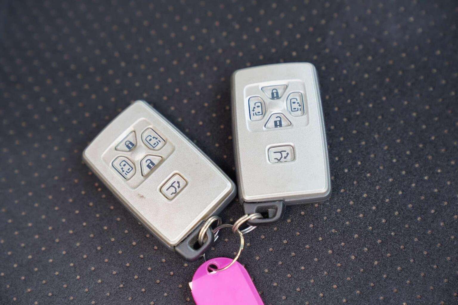 2010 TOYOTA ALPHARD 2010 TOYOTA ALPHARD