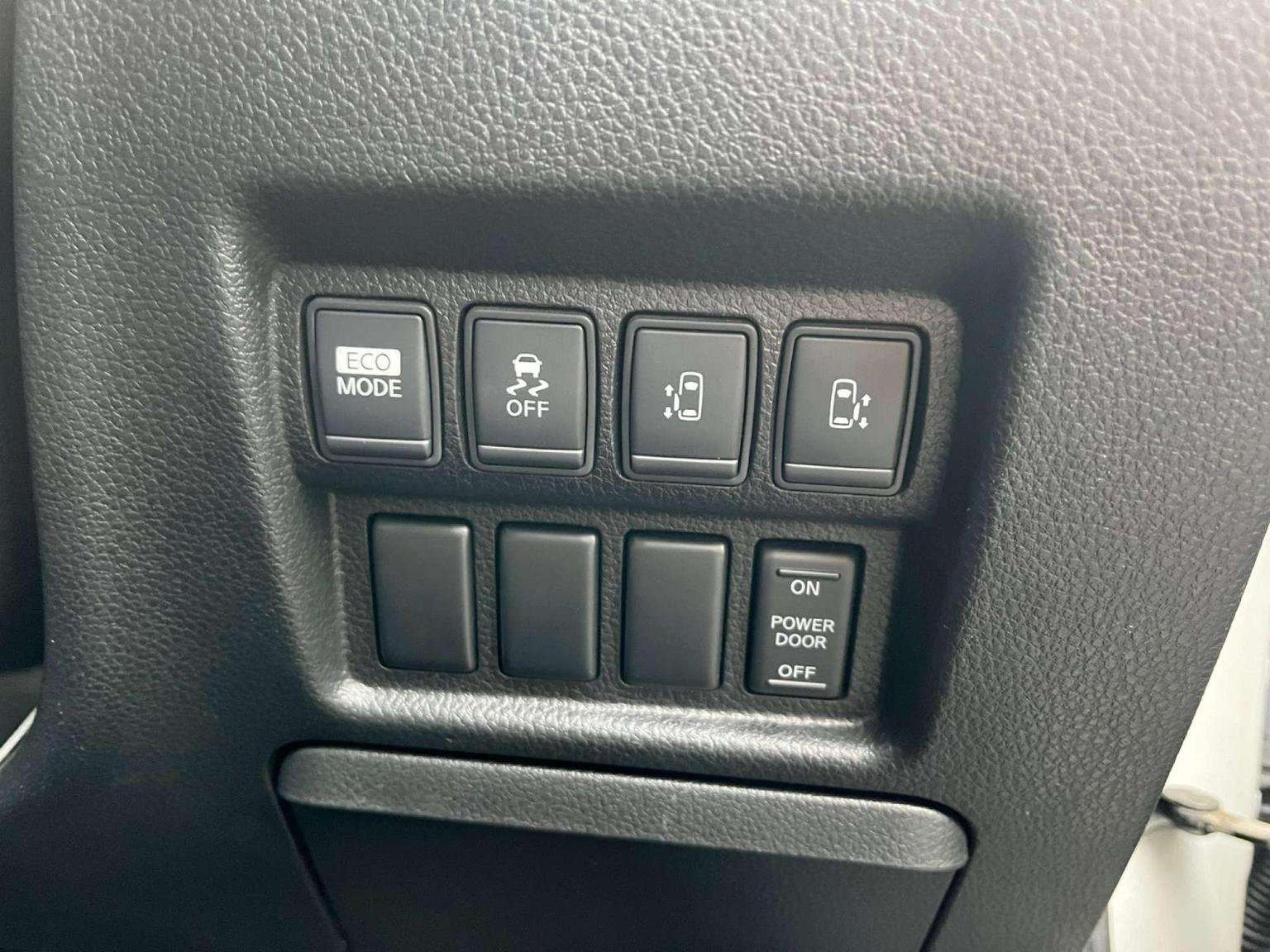 2012 NISSAN ELGRAND 2012 NISSAN ELGRAND