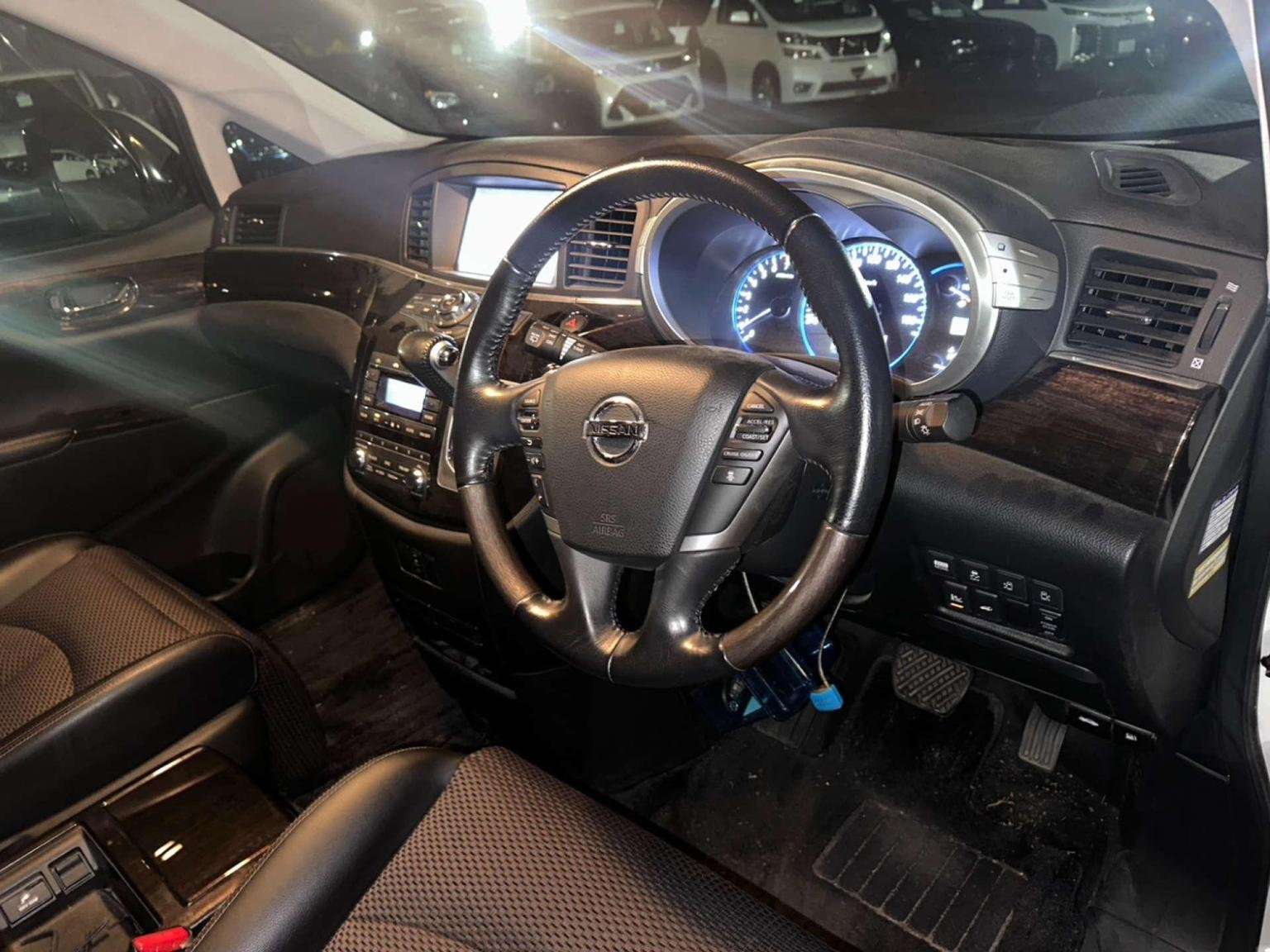 2013 NISSAN ELGRAND 2013 NISSAN ELGRAND