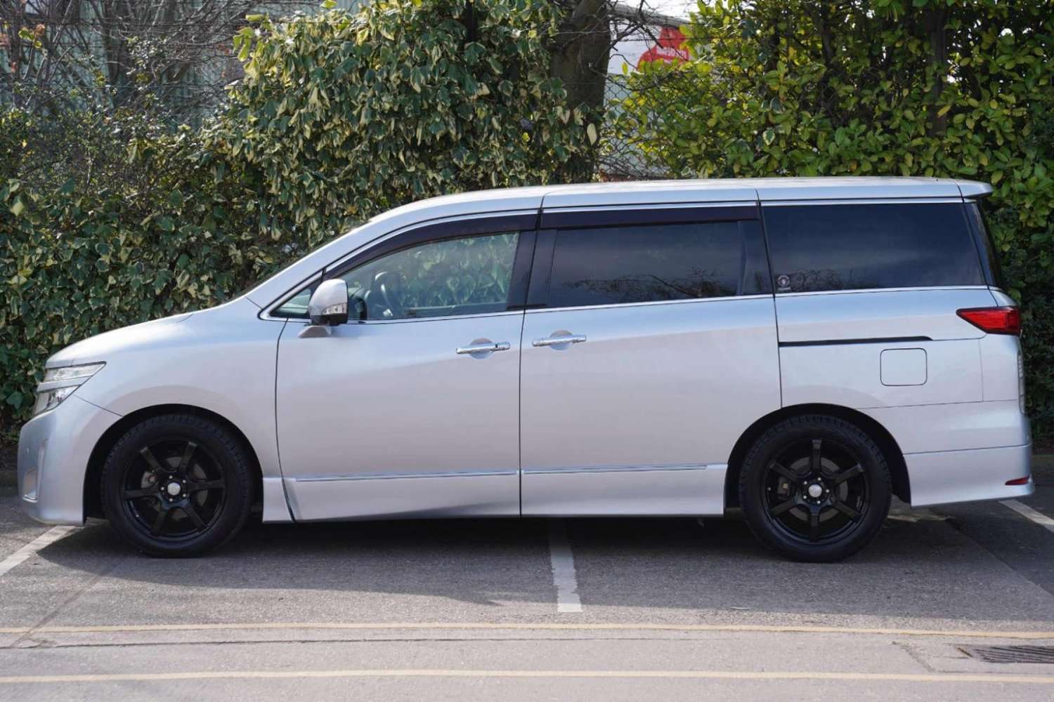 2011 NISSAN ELGRAND 2011 NISSAN ELGRAND