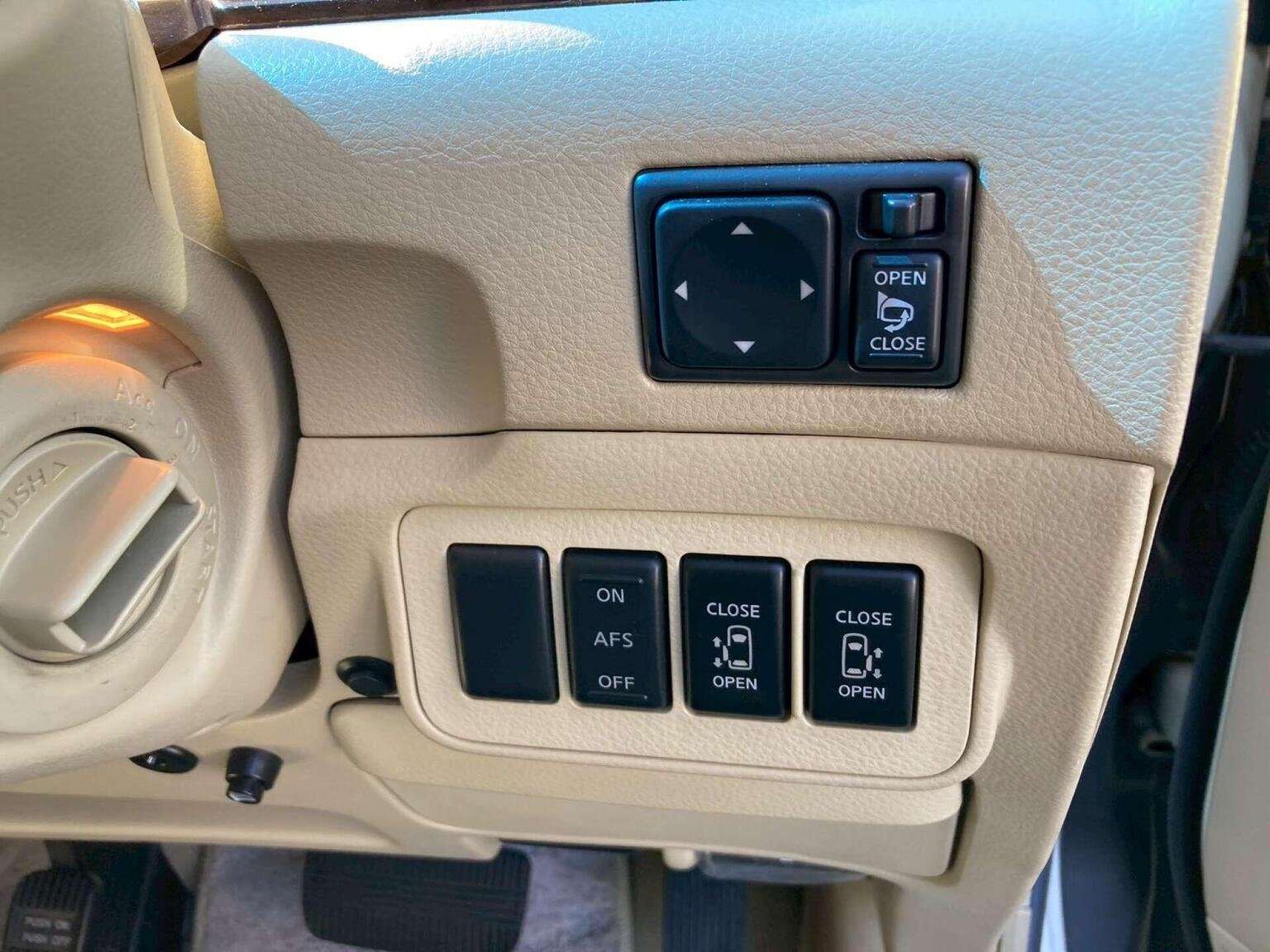 2006 NISSAN ELGRAND 2006 NISSAN ELGRAND