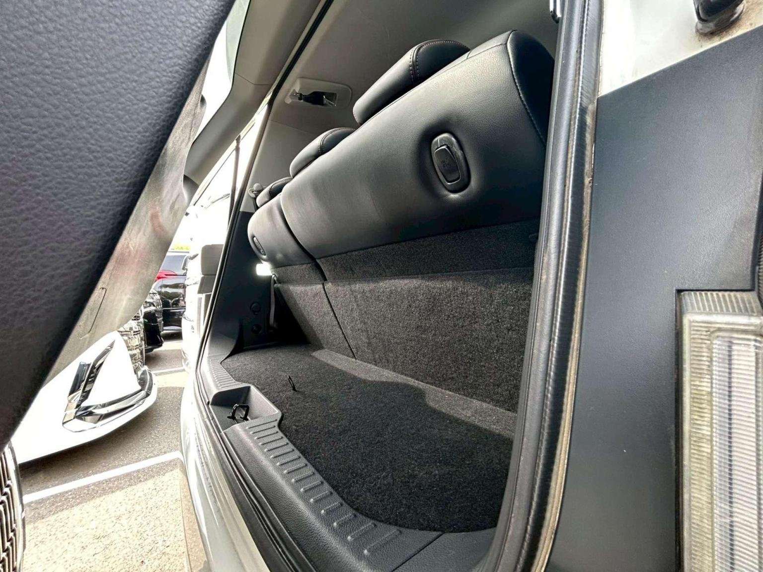 2012 NISSAN ELGRAND 2012 NISSAN ELGRAND