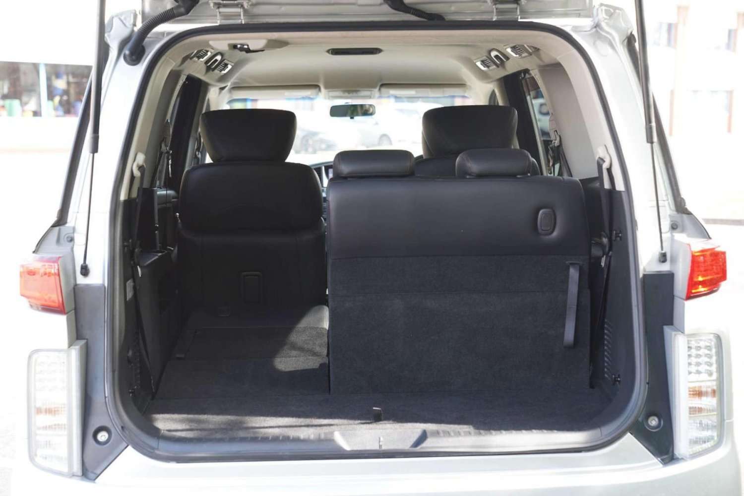 2011 NISSAN ELGRAND 2011 NISSAN ELGRAND