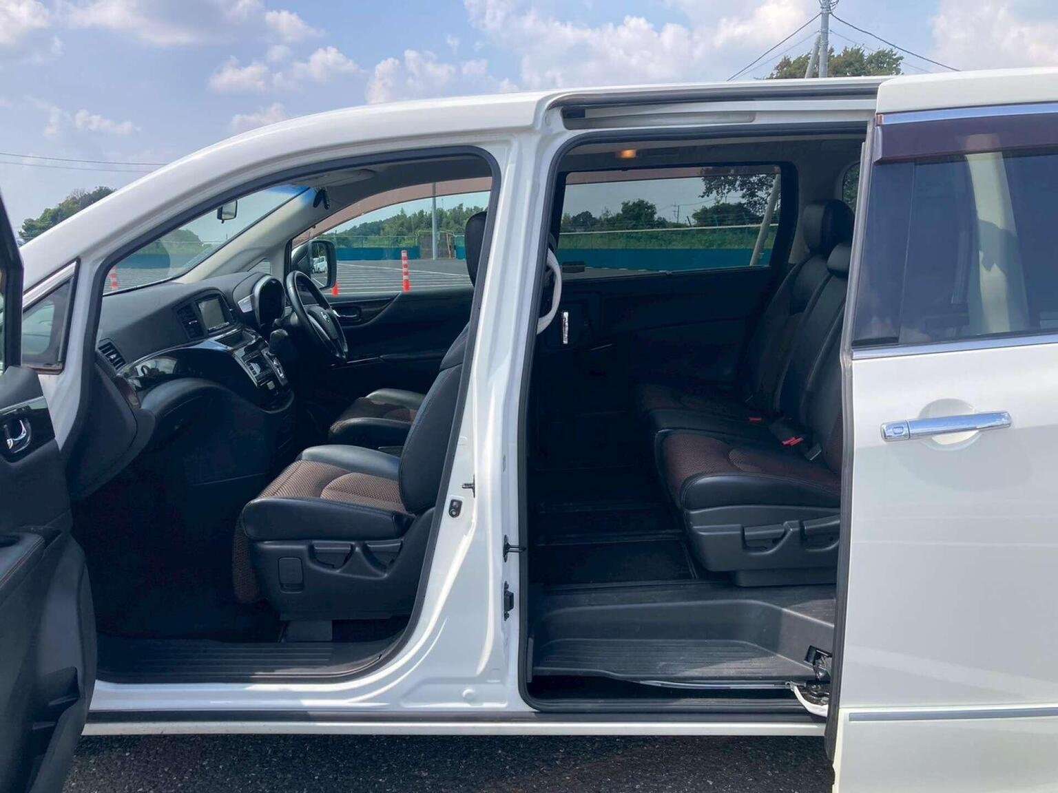 2010 NISSAN ELGRAND 2010 NISSAN ELGRAND