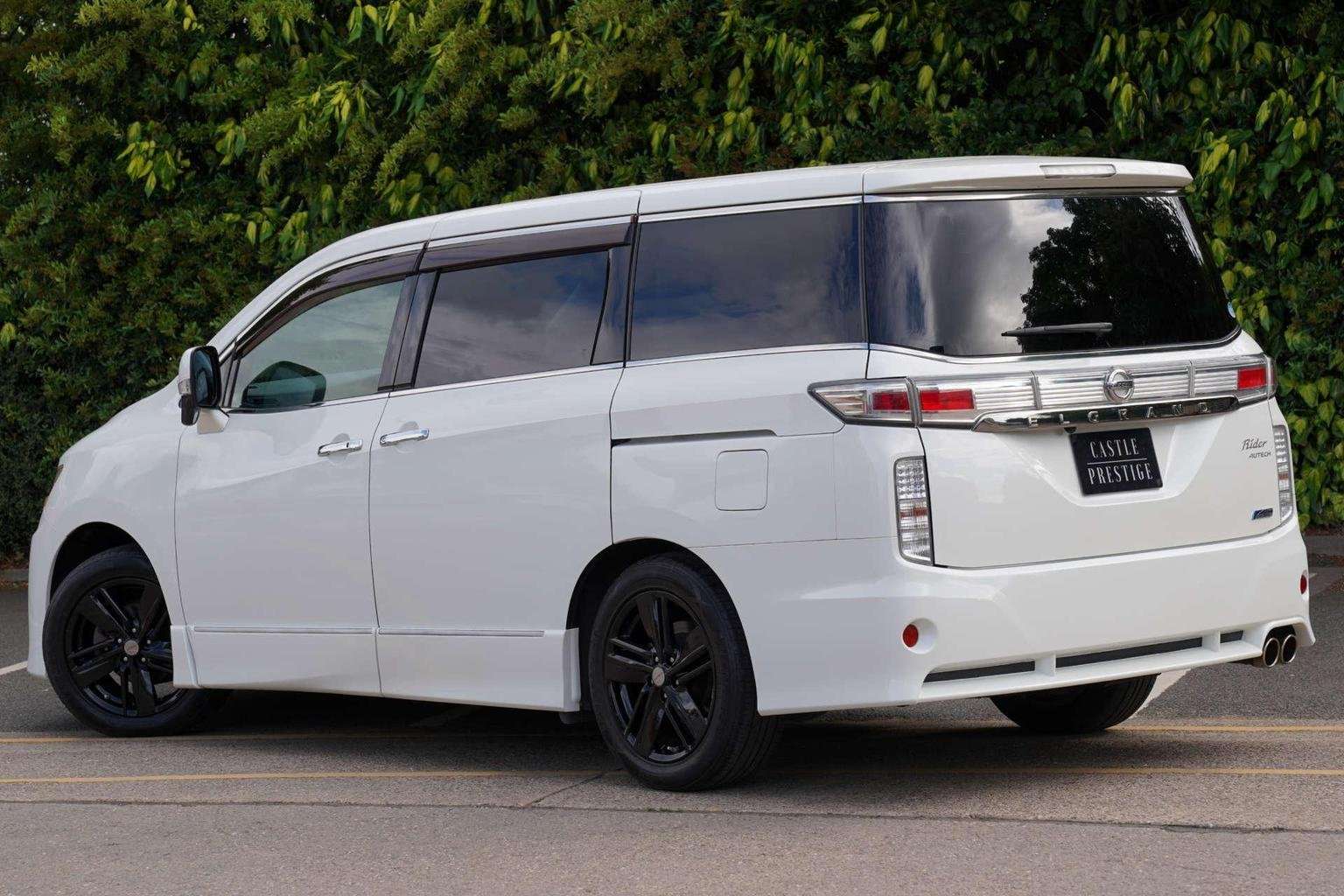 2010 NISSAN ELGRAND 2010 NISSAN ELGRAND