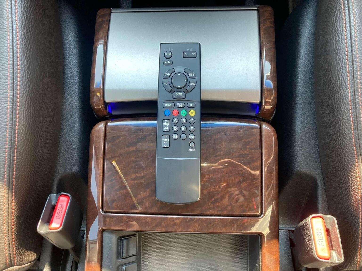 2010 NISSAN ELGRAND 2010 NISSAN ELGRAND