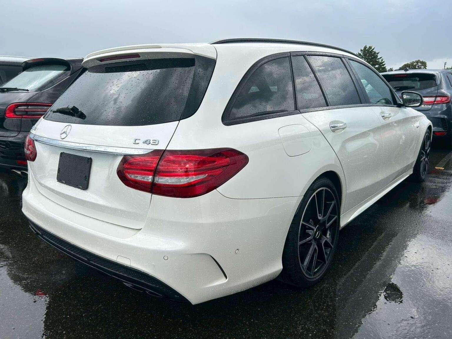 A 2016 MERCEDES-BENZ C CLASS 3.0 C43 V6 AMG (Premium) G-Tronic+ 4MATIC Euro 6 (s/s) 5dr A 2016 MERCEDES-BENZ C CLASS 3.0 C43 V6 AMG (Premium) G-Tronic+ 4MATIC Euro 6 (s/s) 5dr