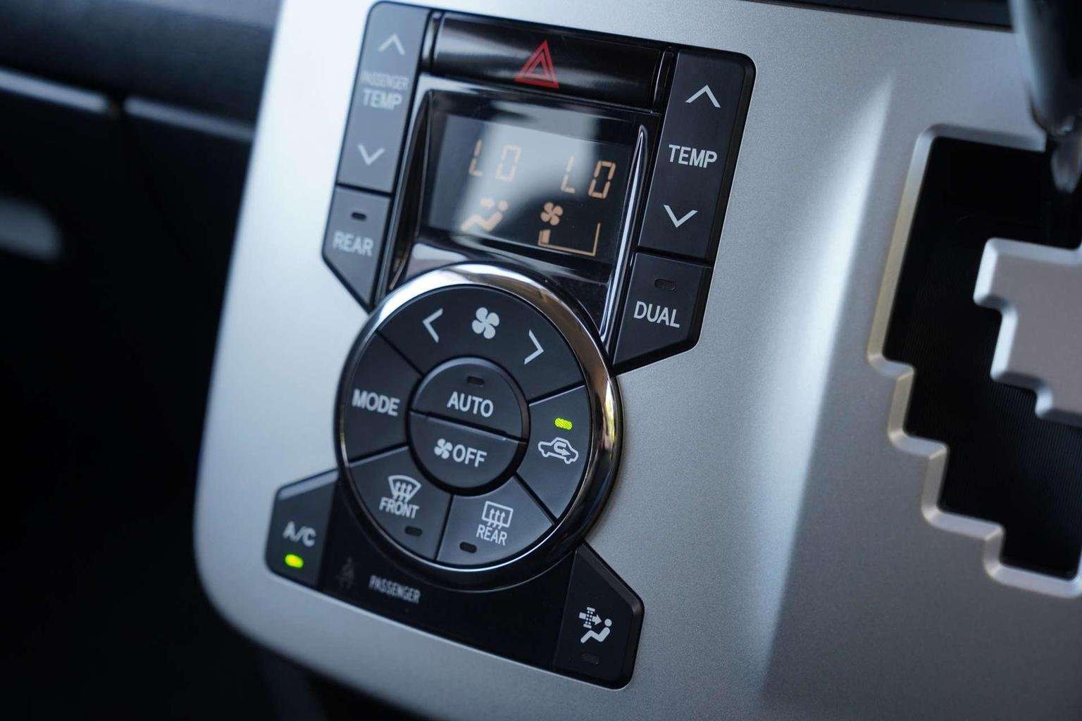 2012 TOYOTA NOAH 2012 TOYOTA NOAH