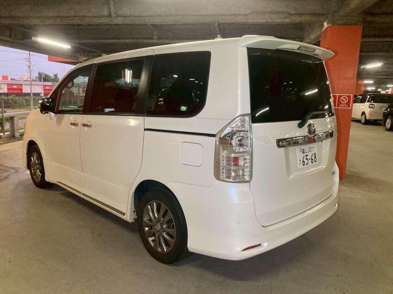 2012 TOYOTA VOXY 2012 TOYOTA VOXY