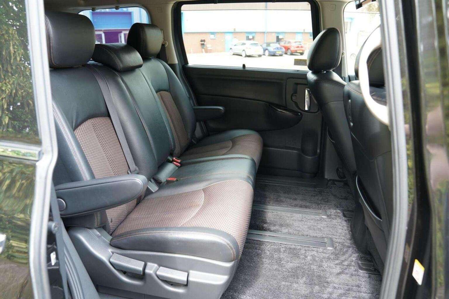 2011 NISSAN ELGRAND 2011 NISSAN ELGRAND