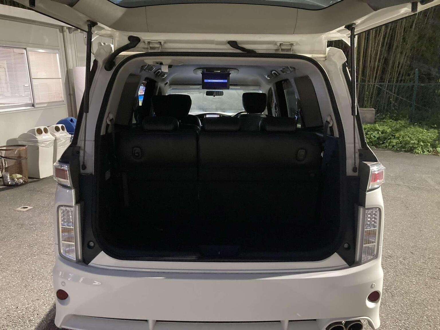 2010 NISSAN ELGRAND 2010 NISSAN ELGRAND