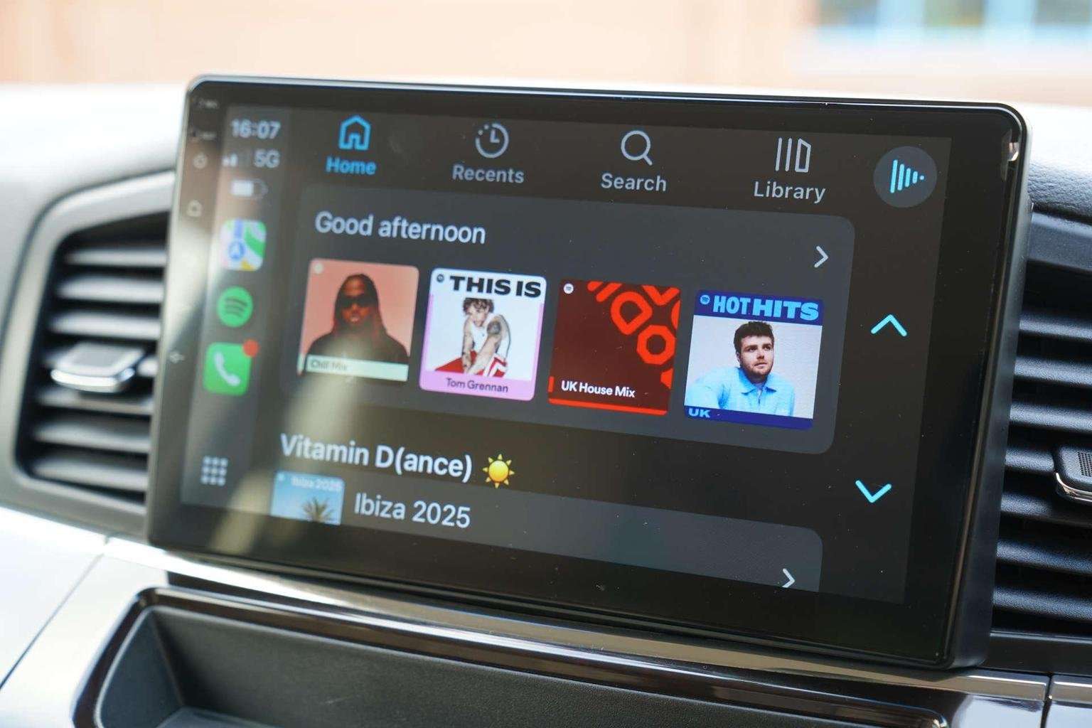 2011 NISSAN ELGRAND 2011 NISSAN ELGRAND