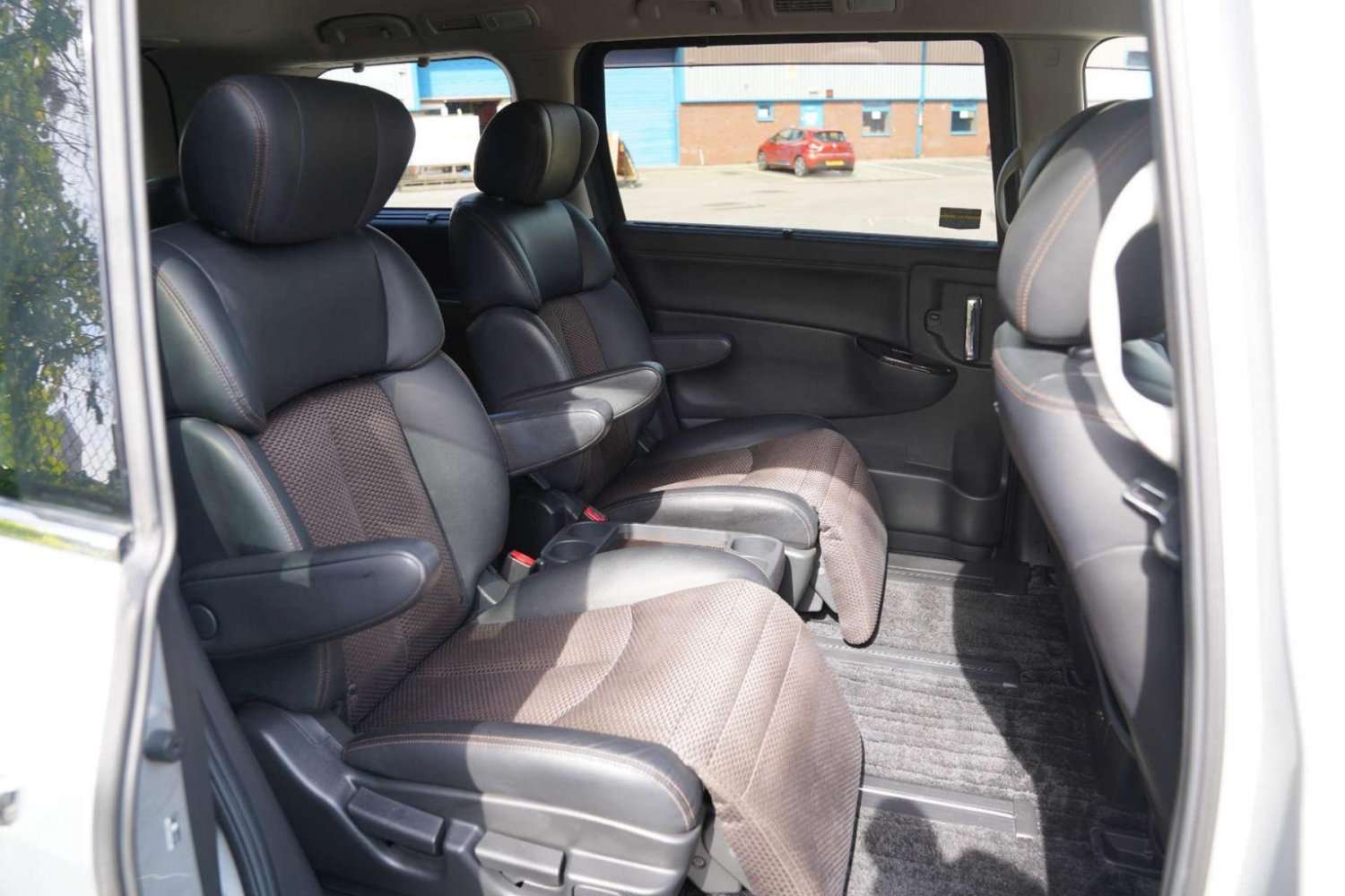 2011 NISSAN ELGRAND 2011 NISSAN ELGRAND