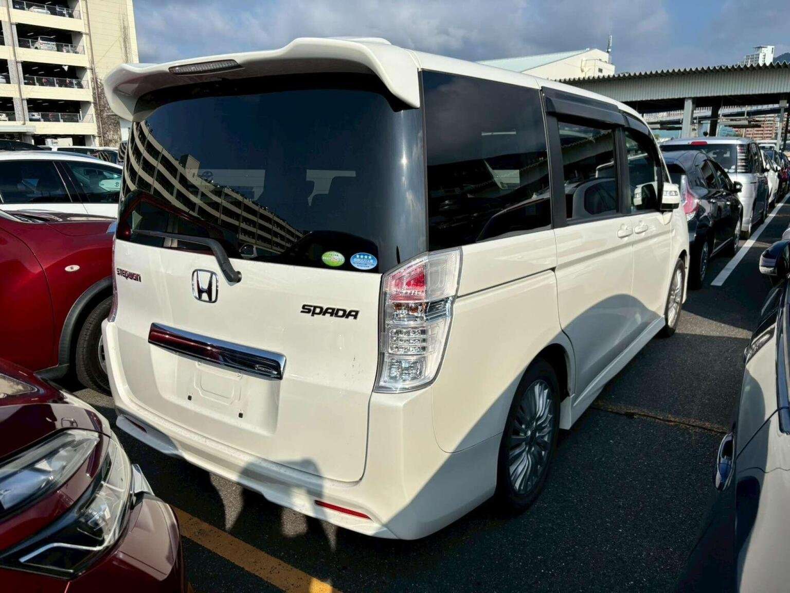 A 2010 HONDA STEPWAGON SPADA S A 2010 HONDA STEPWAGON SPADA S