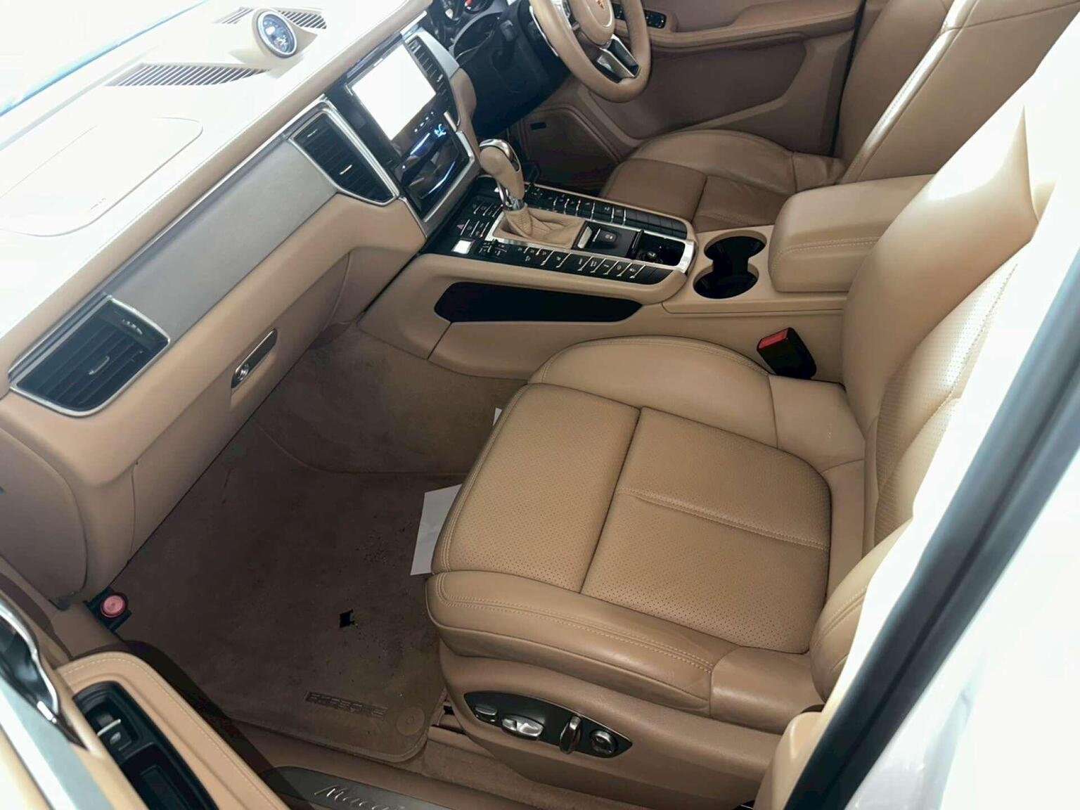 2015 PORSCHE MACAN 2015 PORSCHE MACAN