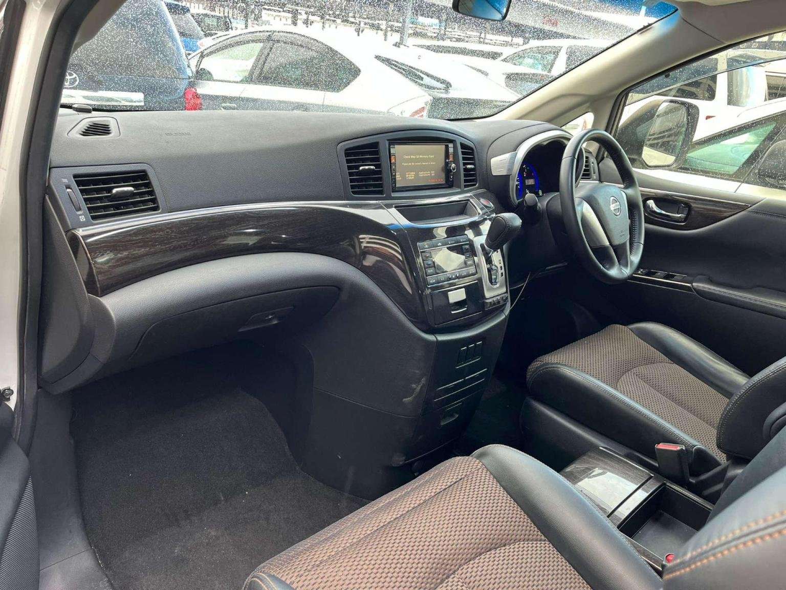 2012 NISSAN ELGRAND 2012 NISSAN ELGRAND