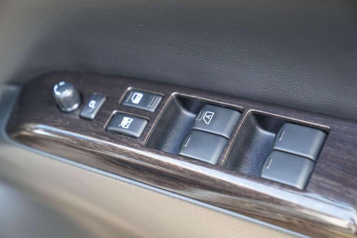 2011 NISSAN ELGRAND 2011 NISSAN ELGRAND