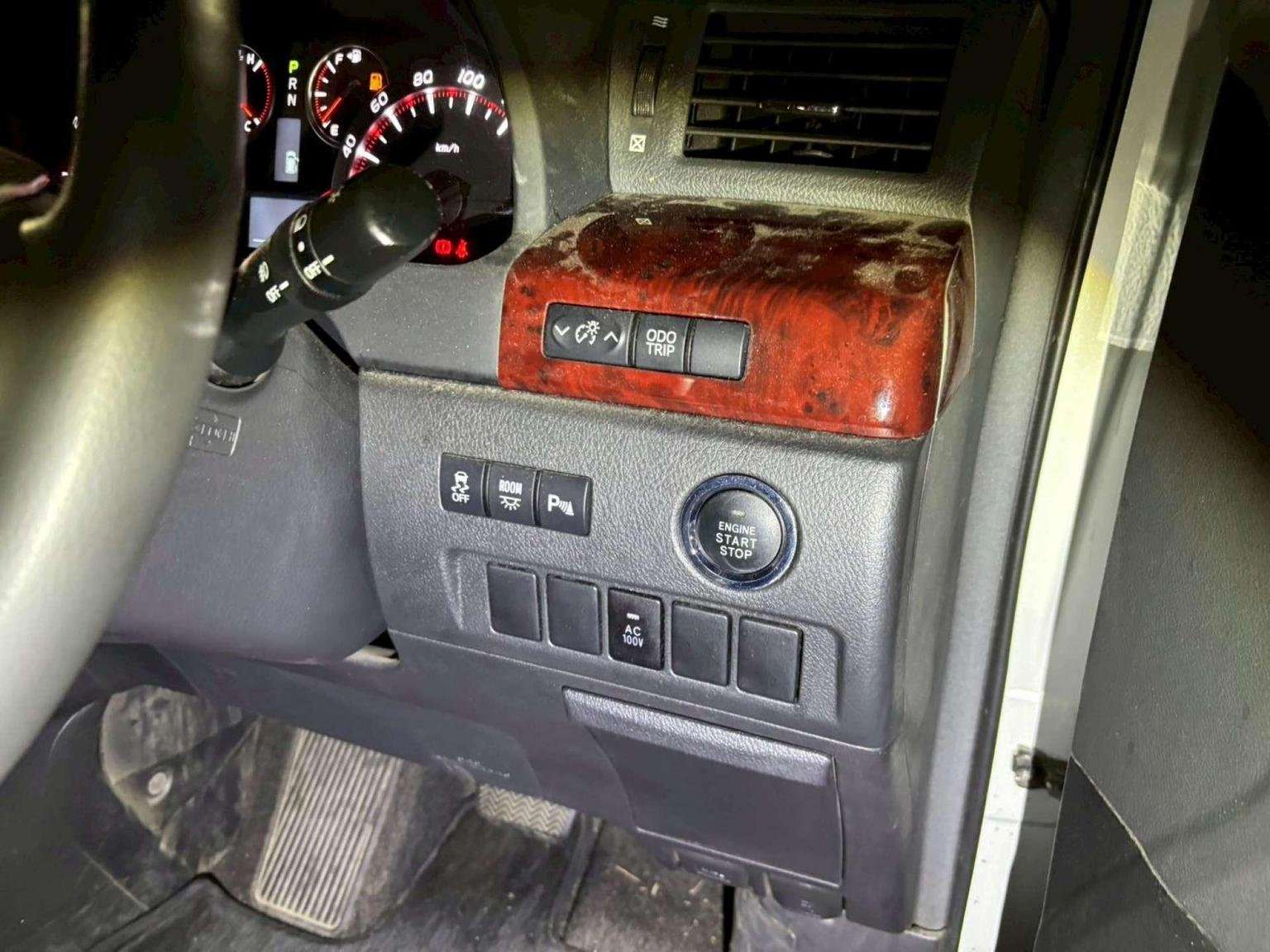 2011 TOYOTA ALPHARD 2011 TOYOTA ALPHARD