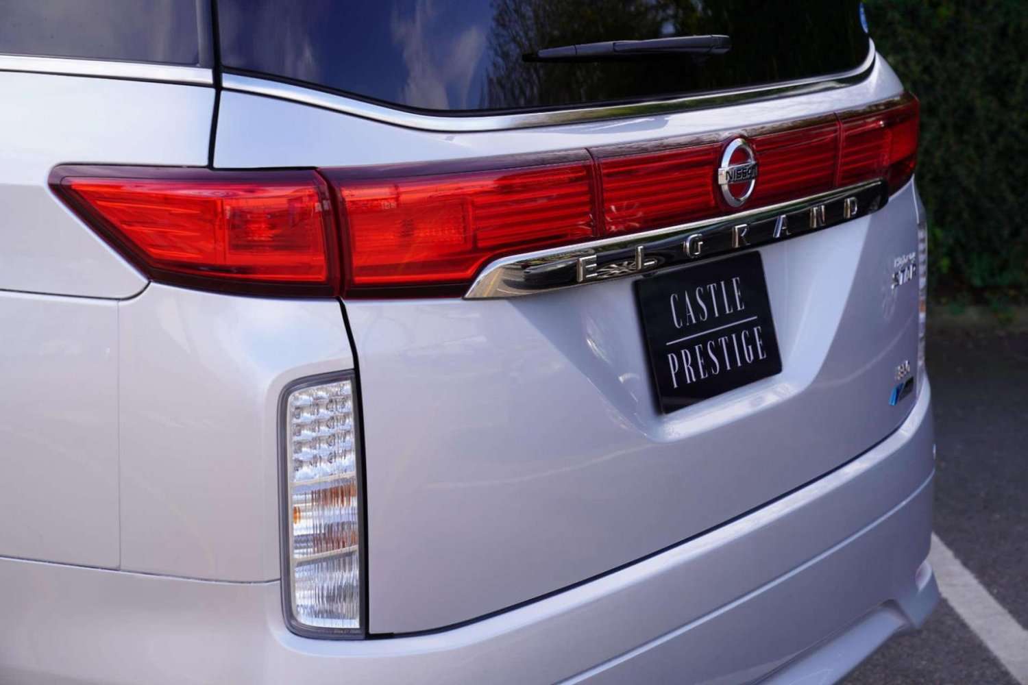 2011 NISSAN ELGRAND 2011 NISSAN ELGRAND