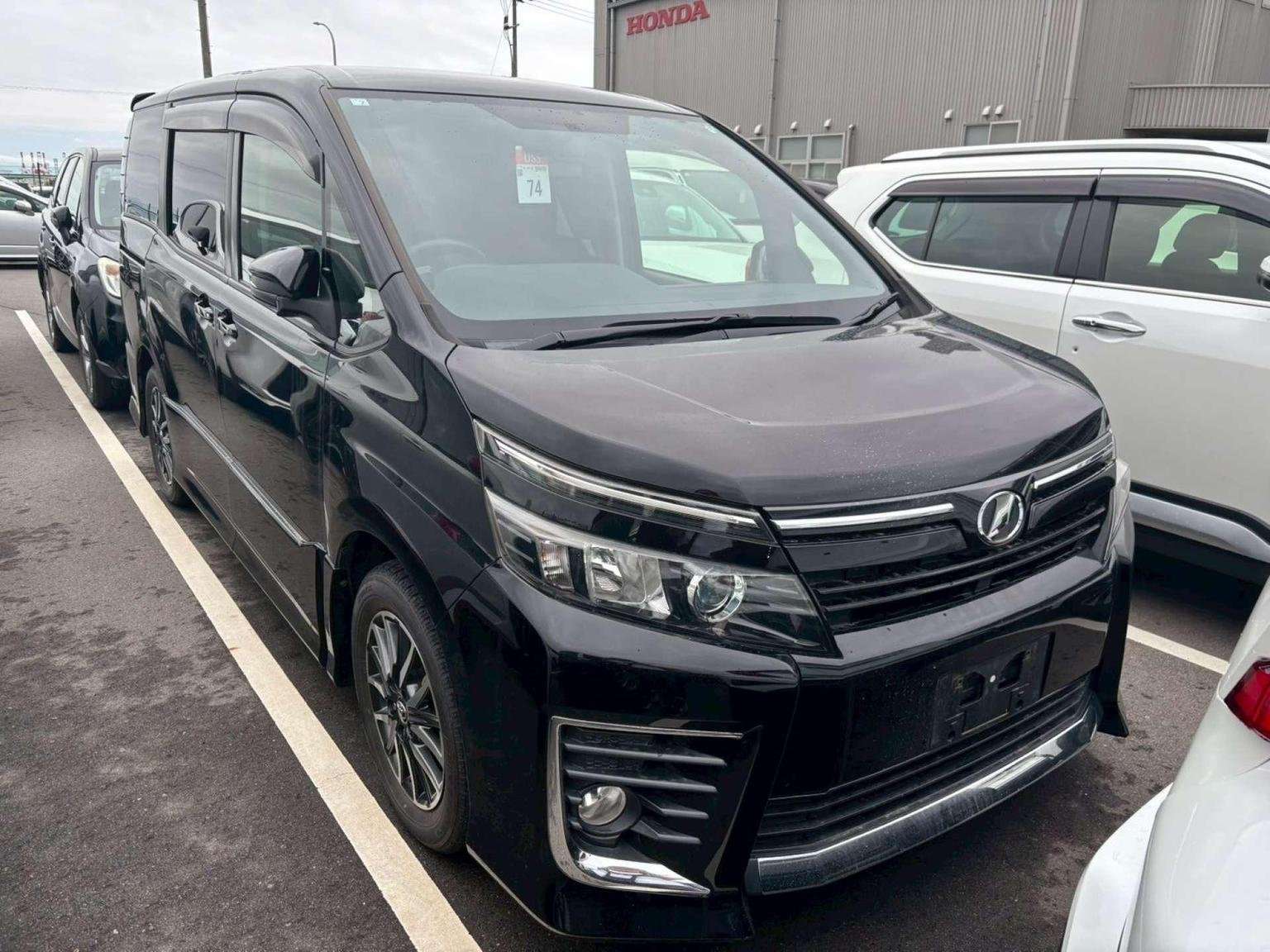 A 2014 TOYOTA VOXY 2.0 ZS 5dr 7 Seats A 2014 TOYOTA VOXY 2.0 ZS 5dr 7 Seats